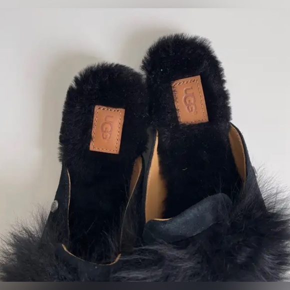 UGG Fuzzalicious Slipper/Flats - Picture 2 of 8
